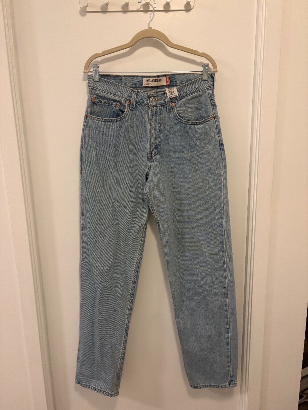 Levi's 550 Relaxed Fit Jeans Light Wash 100% Cotton W31 L34 -Fits like womens 28